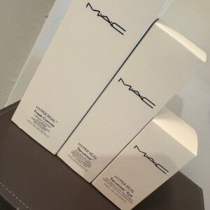 MAC Cosmetics Hyper Real Skincare Set